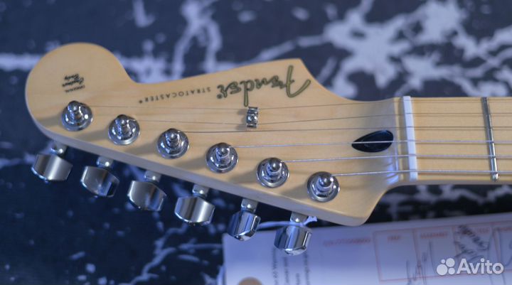 Fender Player Stratocaster HSS Polar White Maple