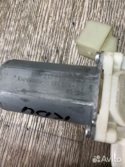 Mercedes W219 CLS Моторчик стеклоподъемника пl