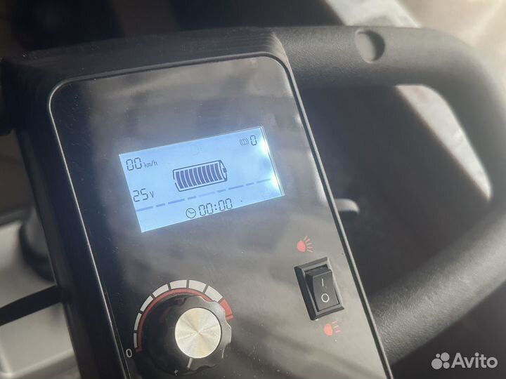 Инвалидное кресло с электроприводом