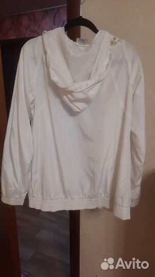 Ветровка женская