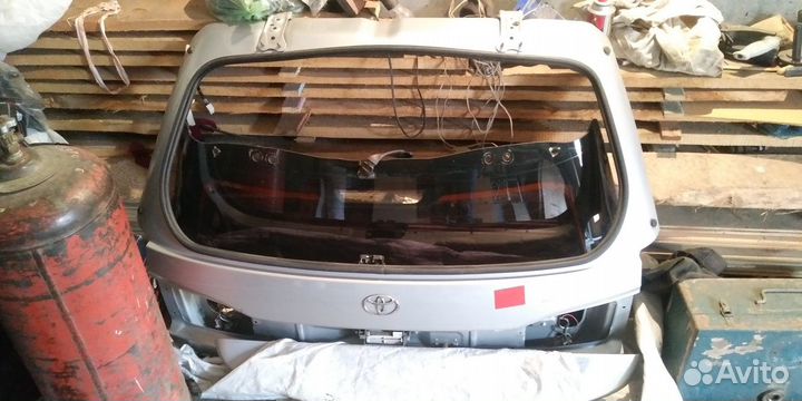 Дверь багажника Toyota Vista ardeo
