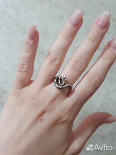 Кольцо змея серебряное винтаж