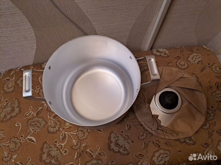 Кастрюля алюминиевая