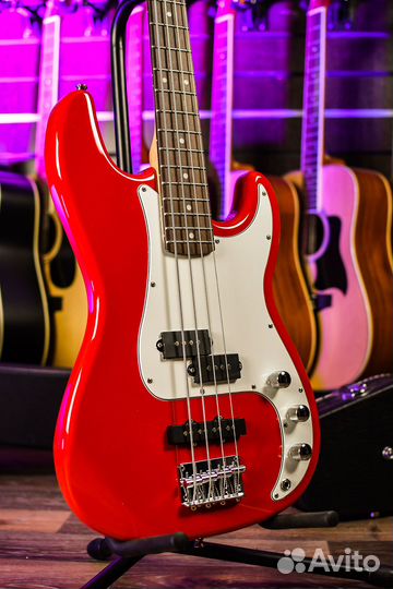 Бас гитара 4-струнная