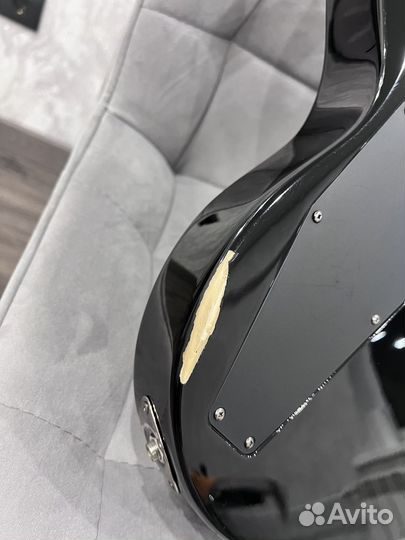 Электрогитара с комплектующими