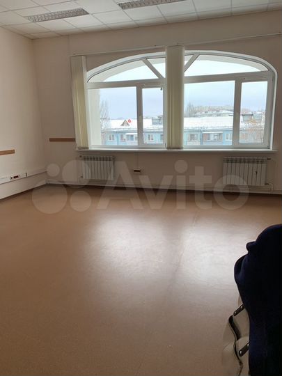 Два просторных кабинета на 5-м этаже