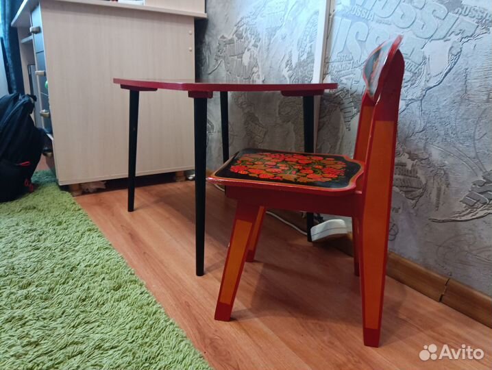 Детский стол и стул