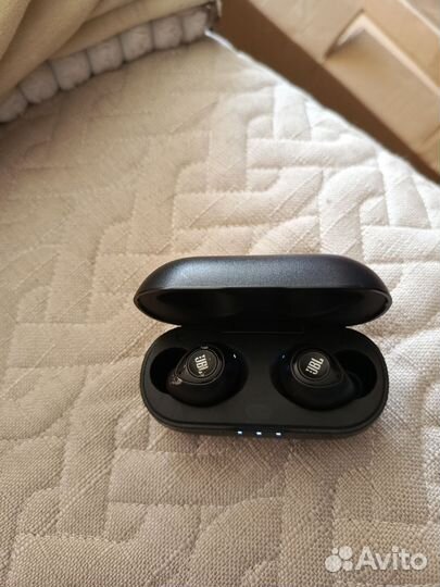 Беспроводные наушники jbl t100tws