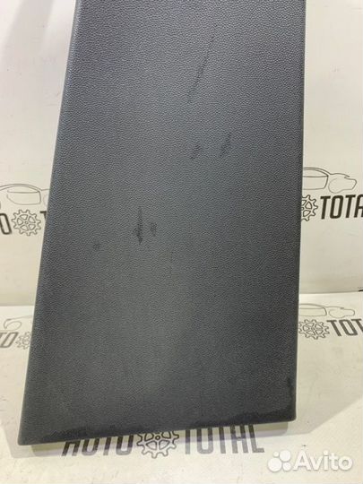 Накладка центральной стойки правая Opel Corsa D