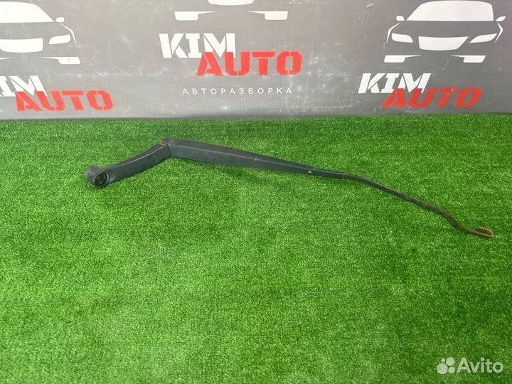 Поводок дворников левый Kia Rio 3 Ub 11-17 хэтчбек