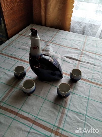 Графин и стопки, фаянс