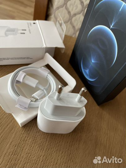 Быстрая зарядка оригинальная iPhone 20W