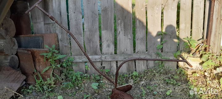 Плуг окучник ручной