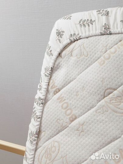 Простыня на резинке для детской кровати