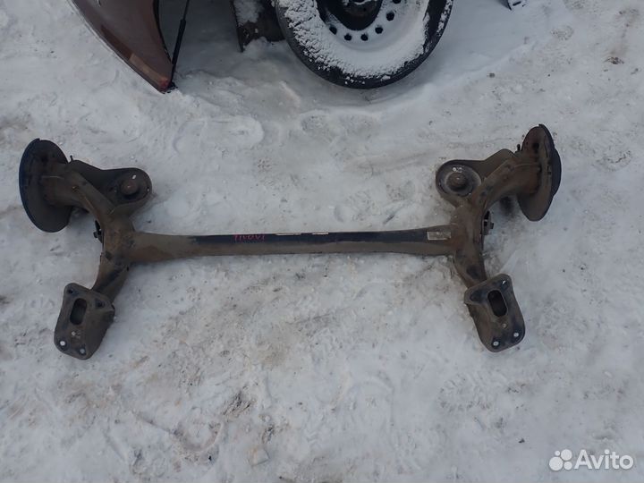 Балка задняя ssang yong tivoli