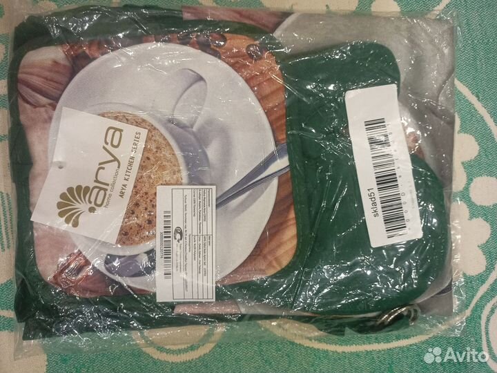 Фартук, рукавица и прихватка