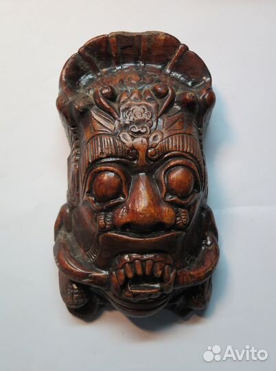 Маска из гипса