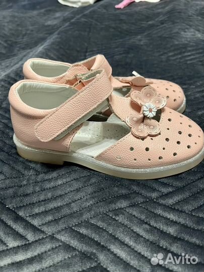Сандалии для девочки
