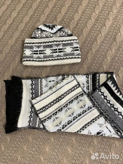 Комплект шапка и шарф женские
