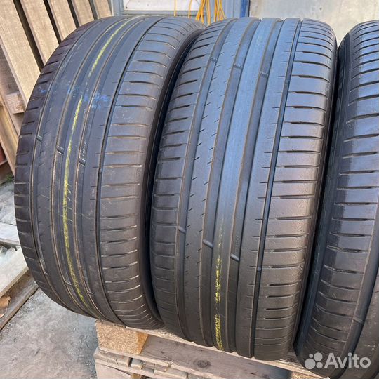 Michelin Pilot Sport 4 SUV 275/50 R21