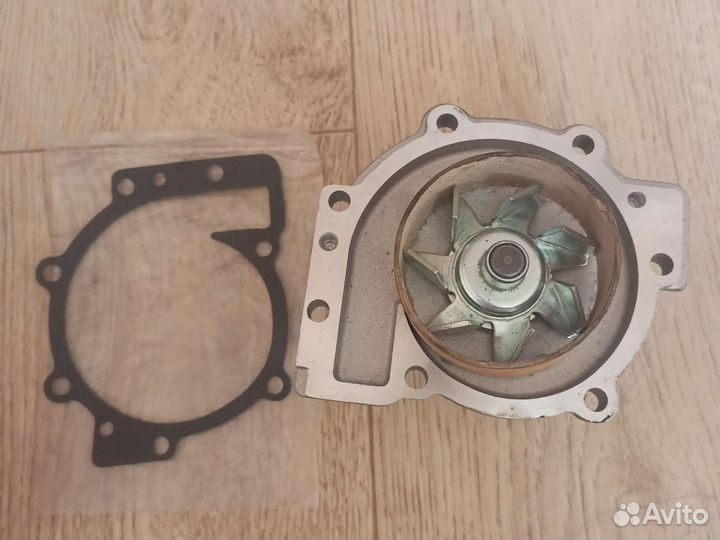 Водяная помпа renault