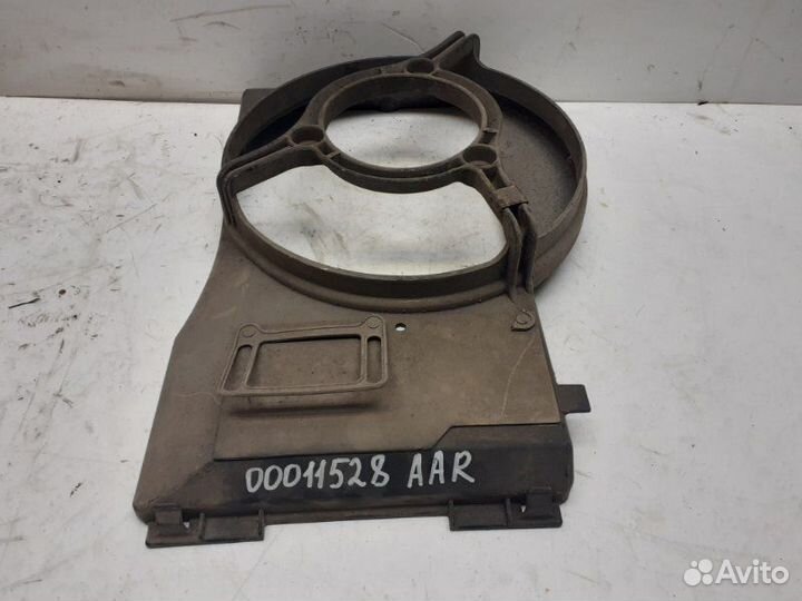 Диффузор вентилятора Audi 100 C4 1991-1994