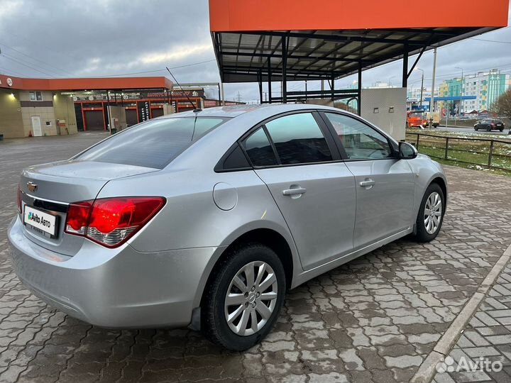 Chevrolet Cruze 1.6 МТ, 2010, 208 000 км
