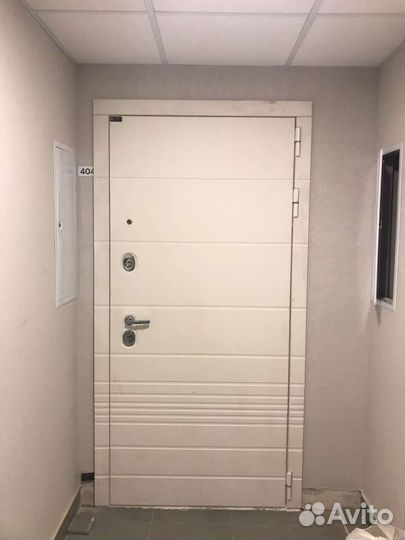 Входная дверь зеркалом