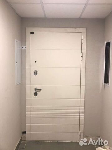 Входная дверь зеркалом