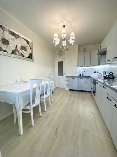 2-к. квартира, 60,9 м², 13/16 эт.