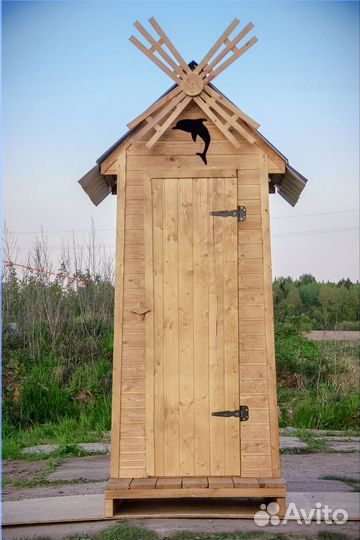 Уличный туалет деревянный DRE448