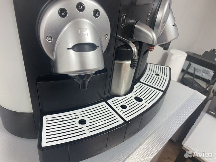 Кофемашина nespresso