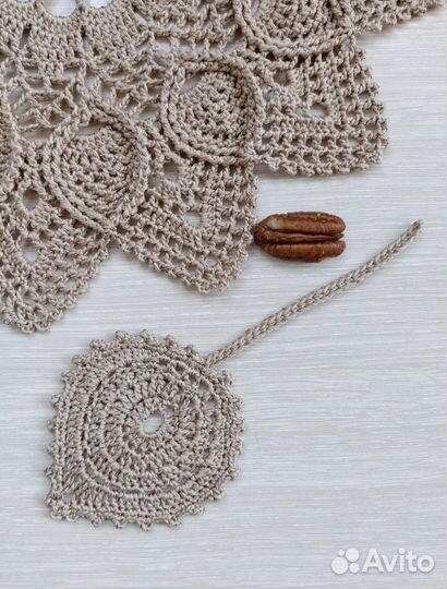 Салфетка интерьерная (частично рельефная)