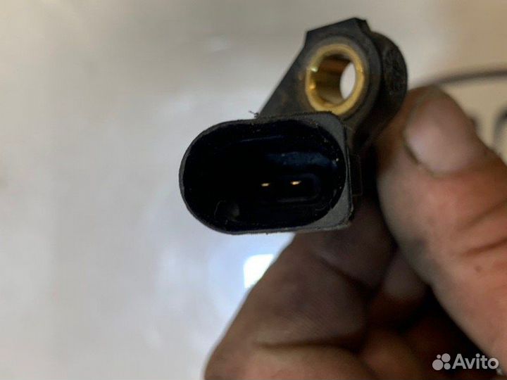 Датчик абс задний левый Volkswagen Passat B6 2.0