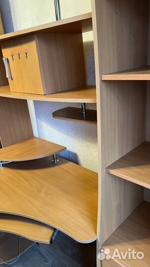 Компьютерный стол бу в хорошем состоянии
