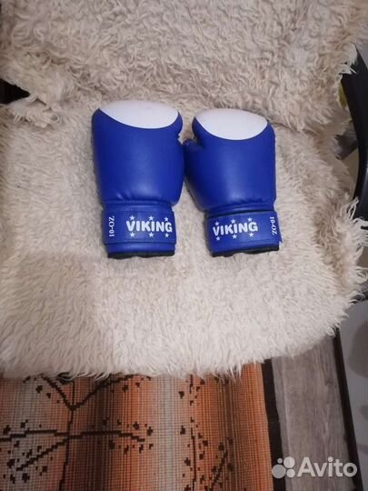Боксерские перчатки