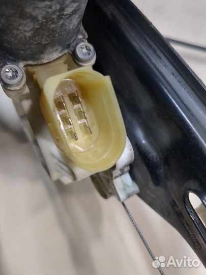 Стеклоподъемник электрический левый передний BMW X6 E71