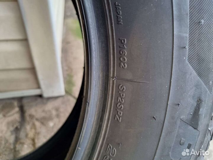 Bridgestone Blizzak Spike-02 SUV 235/60 R18
