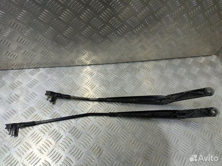 Поводок дворника Skoda Octavia A5