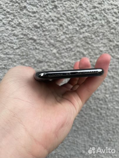 iPhone X, 64 ГБ