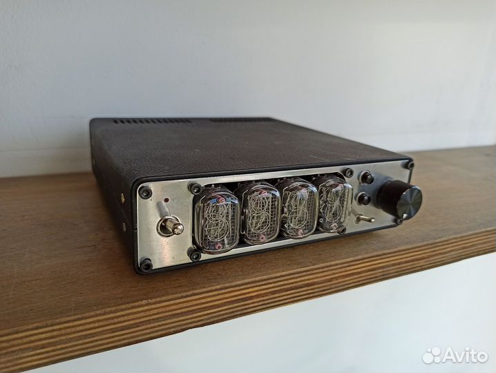 Стерео FM Ресивер Nixie на лампах ин-12