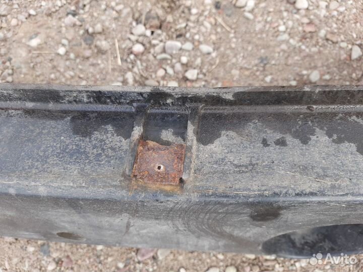 Усилитель заднего бампера Киа Спектра