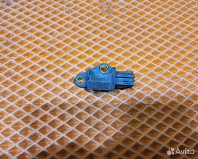 Датчик ускорения Audi Q5 I 8R cdnc 2009