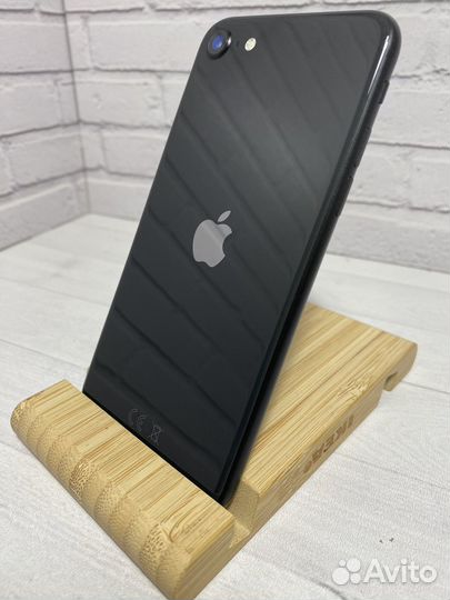 iPhone SE (2020), 64 ГБ