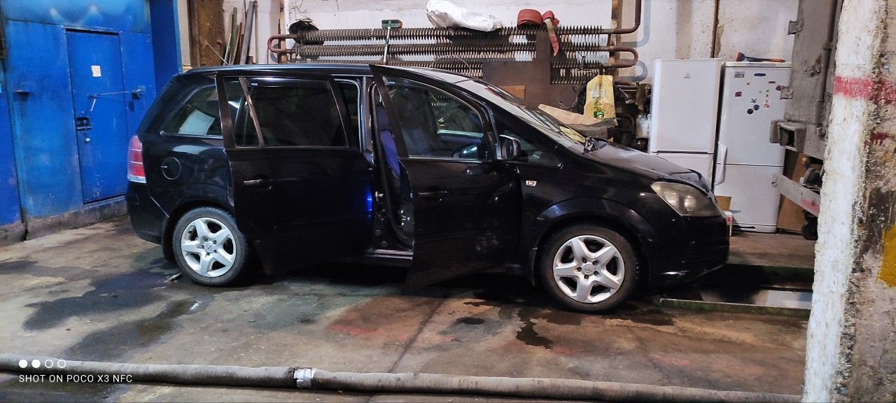 Opel Zafira: фото владельца