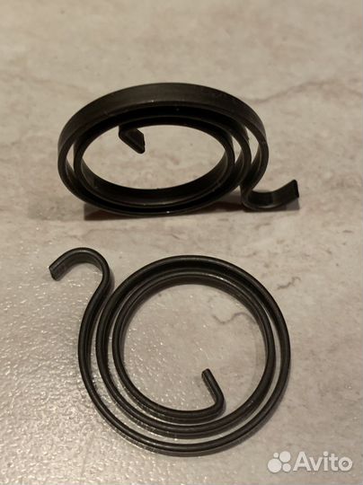 Пружина возвратная дверной ручки универсальная