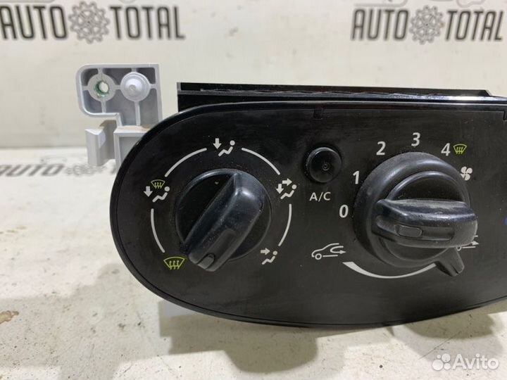 Блок управления отопителем Renault Sandero 1