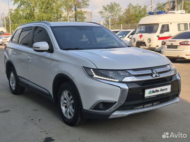 Mitsubishi Outlander 2.0 CVT, 2015, 130 000 км
