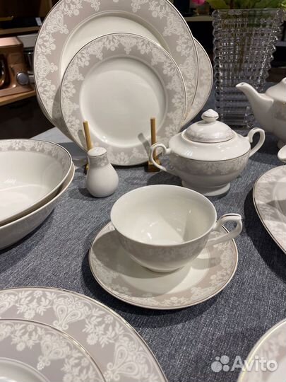 Чайно столовый сервиз на 12 персон