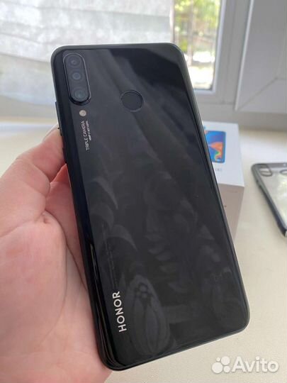 Телефон honor 20s